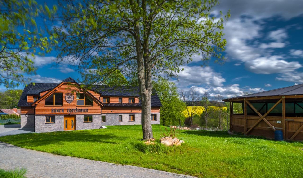 Ranch Jestrebice Hotel Hermanicky Luaran gambar
