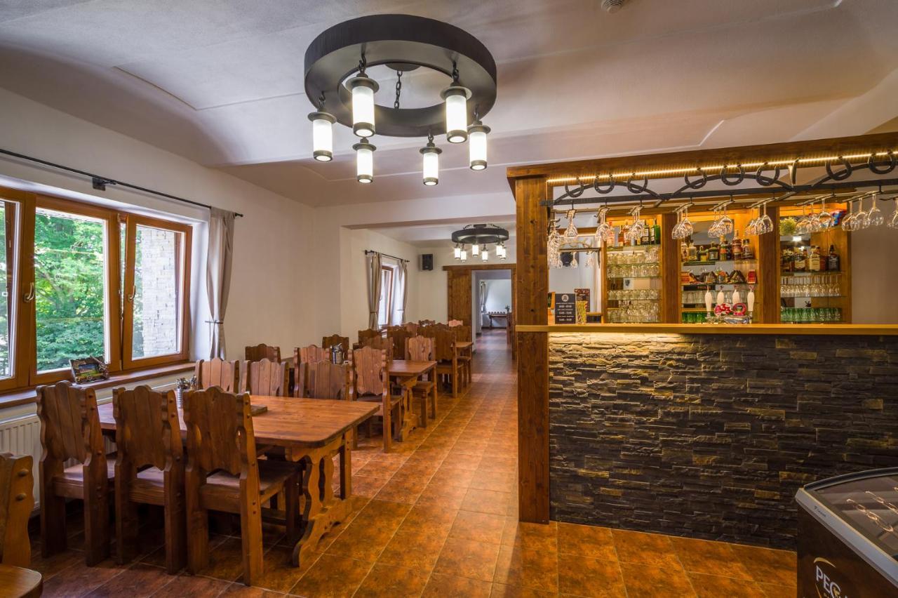 Ranch Jestrebice Hotel Hermanicky Luaran gambar